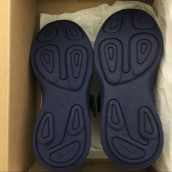 NWB Nike Revolution Black Blue toddler Sneaker 10C - Picture 13 of 14